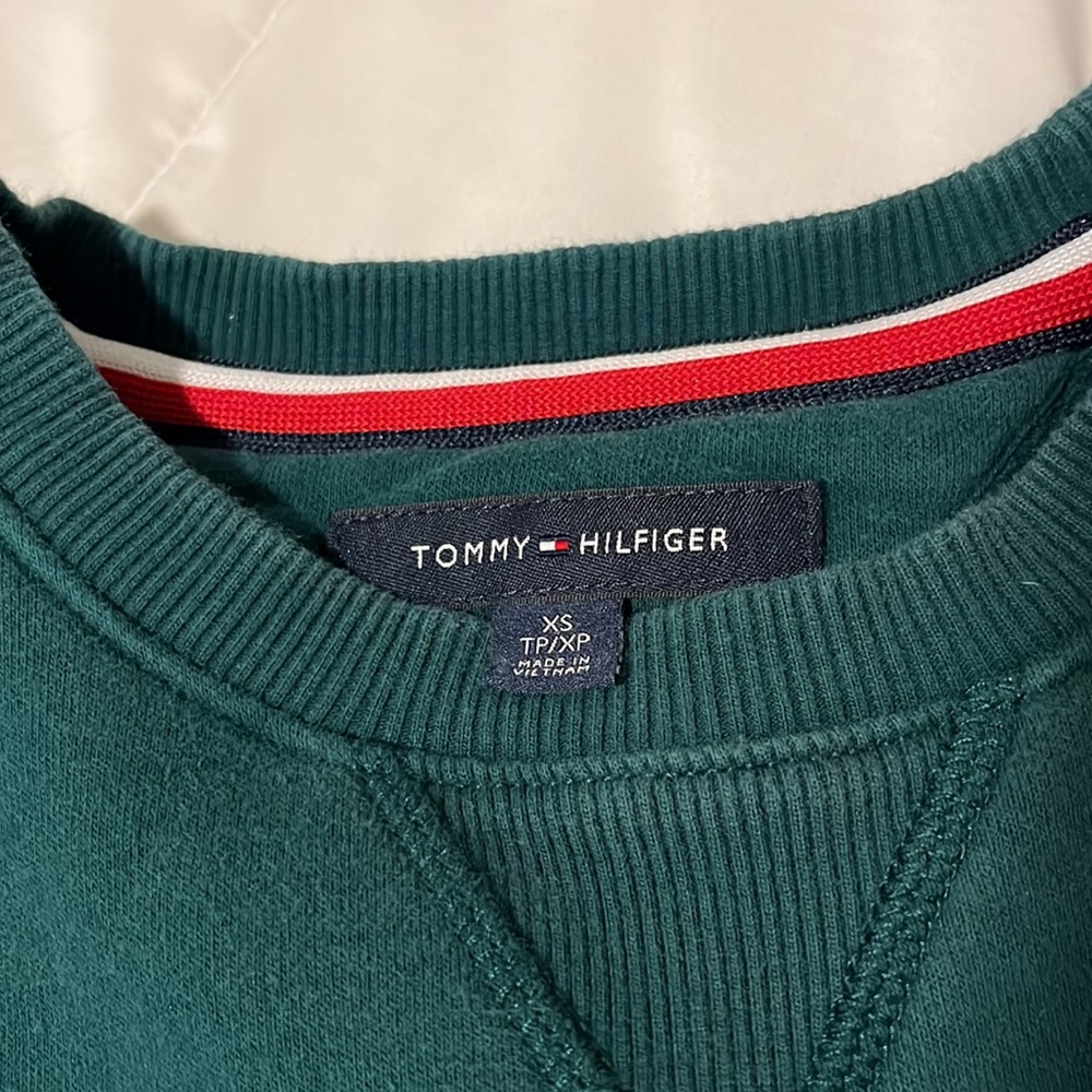 Crewneck - Picture 2 of 3